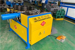 山東某工廠購買液壓臥式卷圓機(jī)